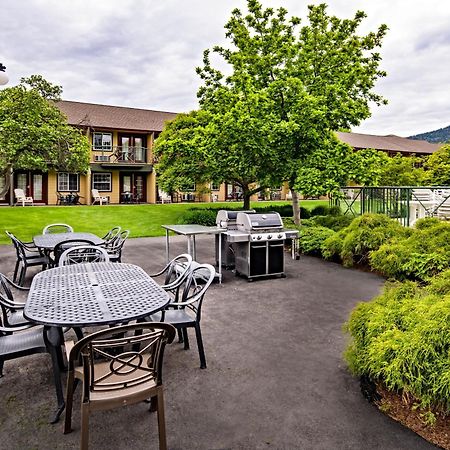 Balcomo, A Ramada By Wyndham Penticton Exterior foto
