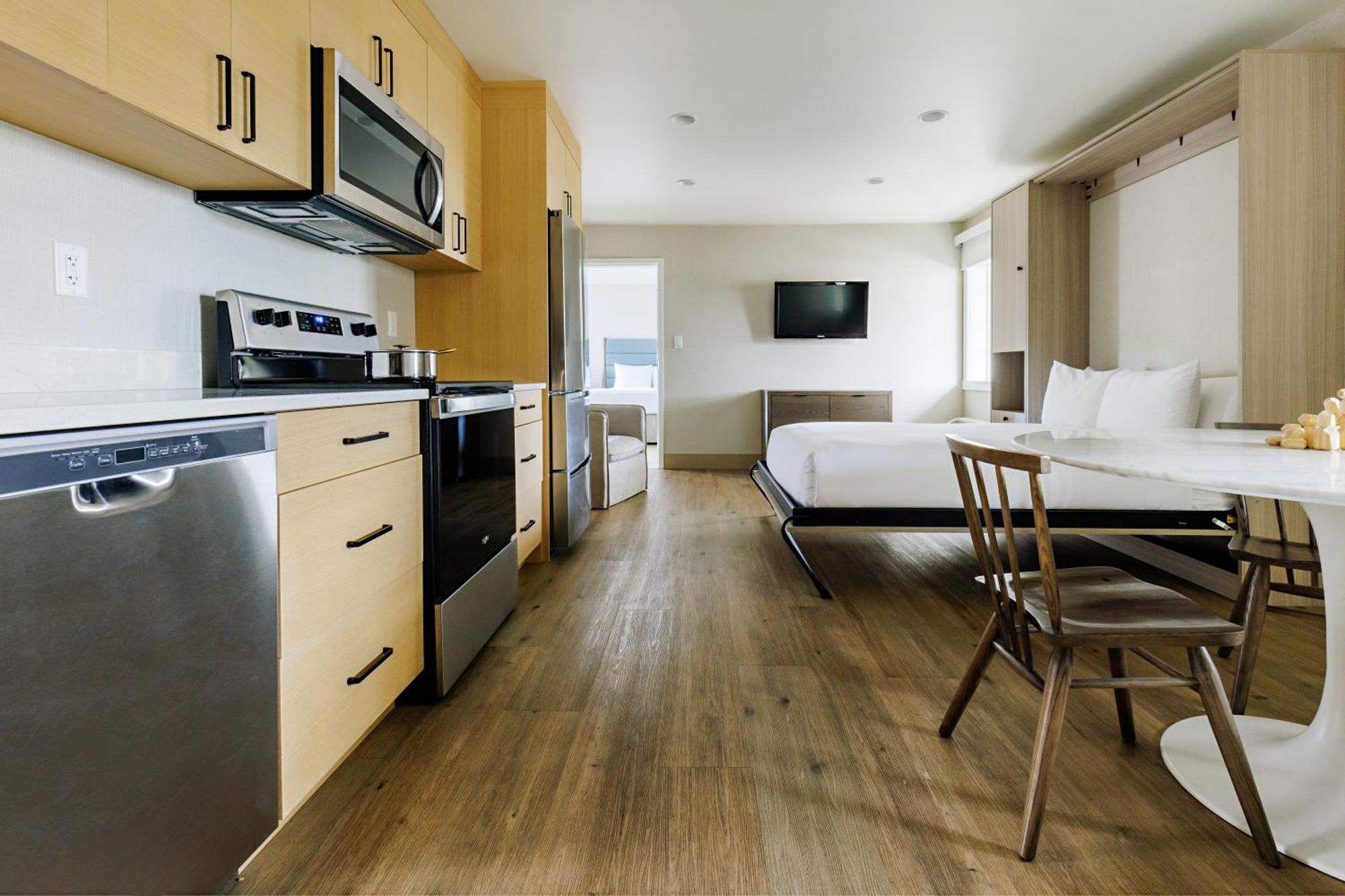 Balcomo, A Ramada By Wyndham Penticton Exterior foto