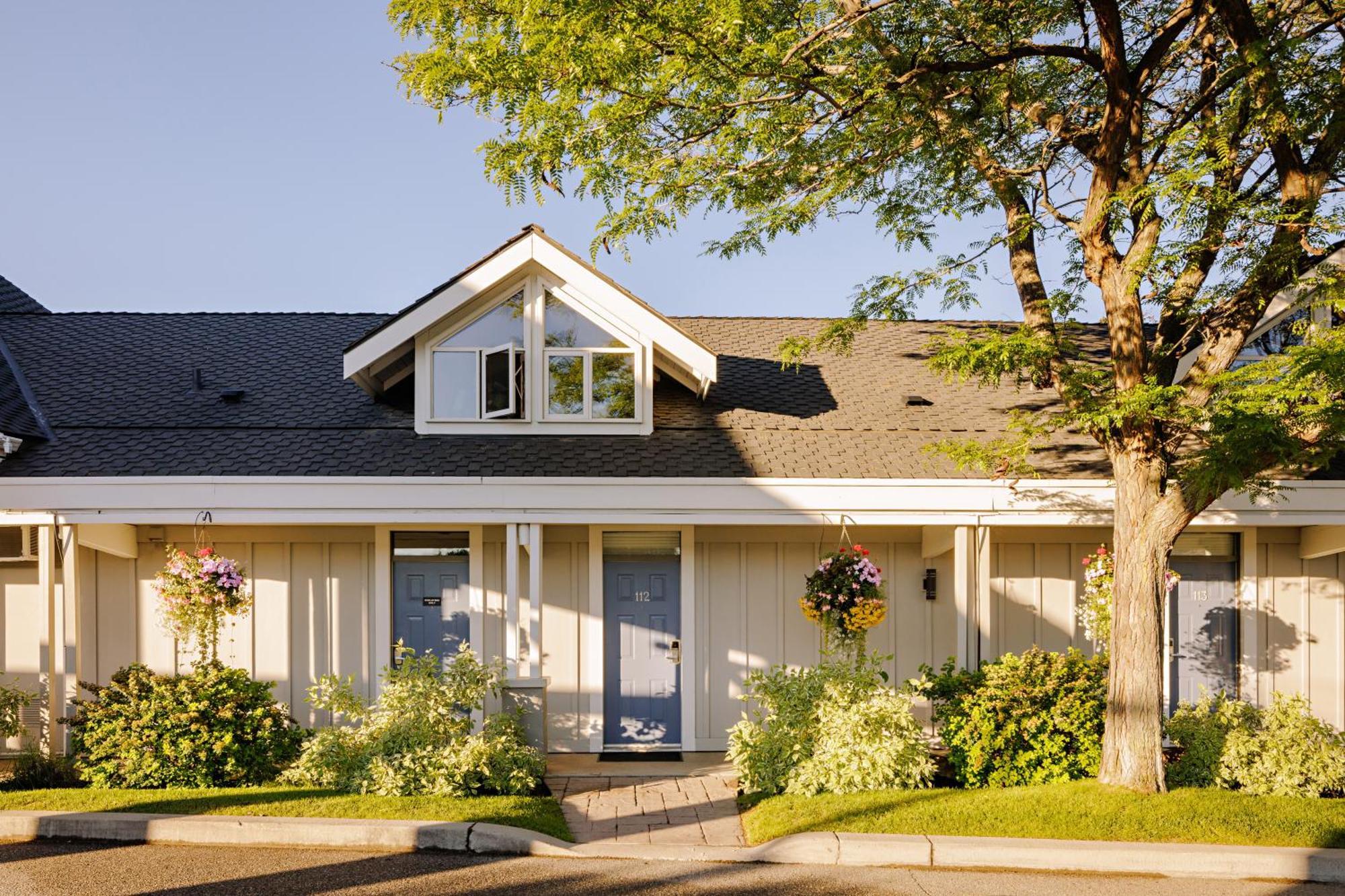 Balcomo, A Ramada By Wyndham Penticton Exterior foto