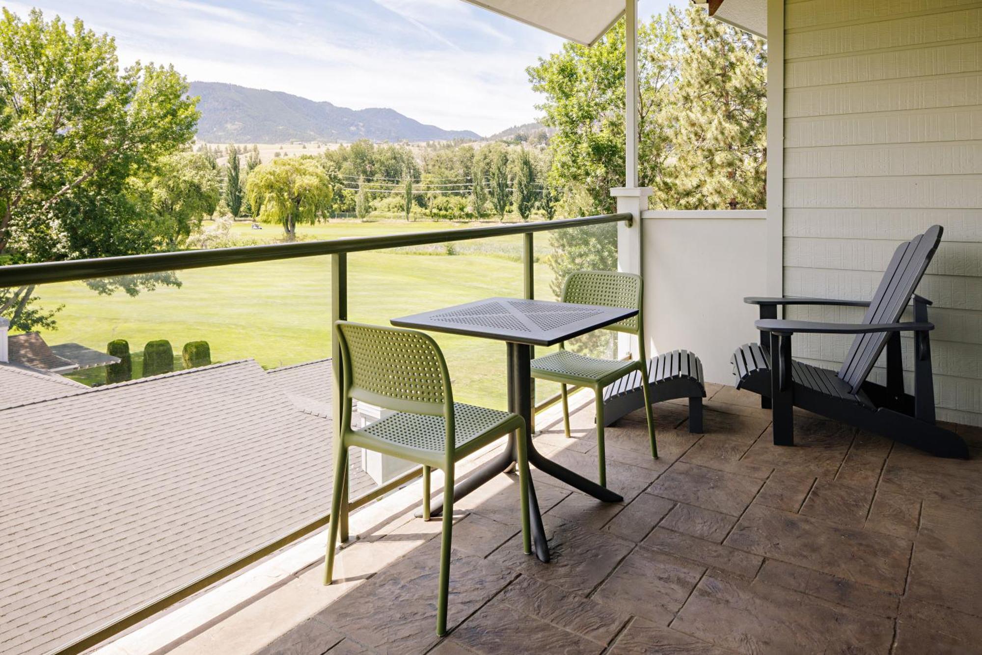 Balcomo, A Ramada By Wyndham Penticton Exterior foto