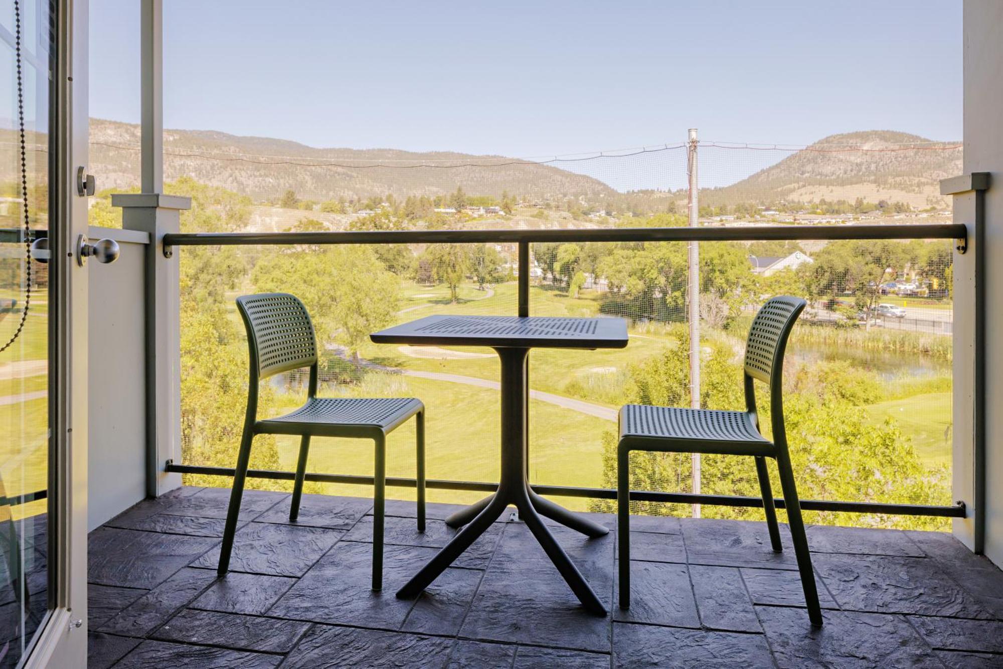 Balcomo, A Ramada By Wyndham Penticton Exterior foto