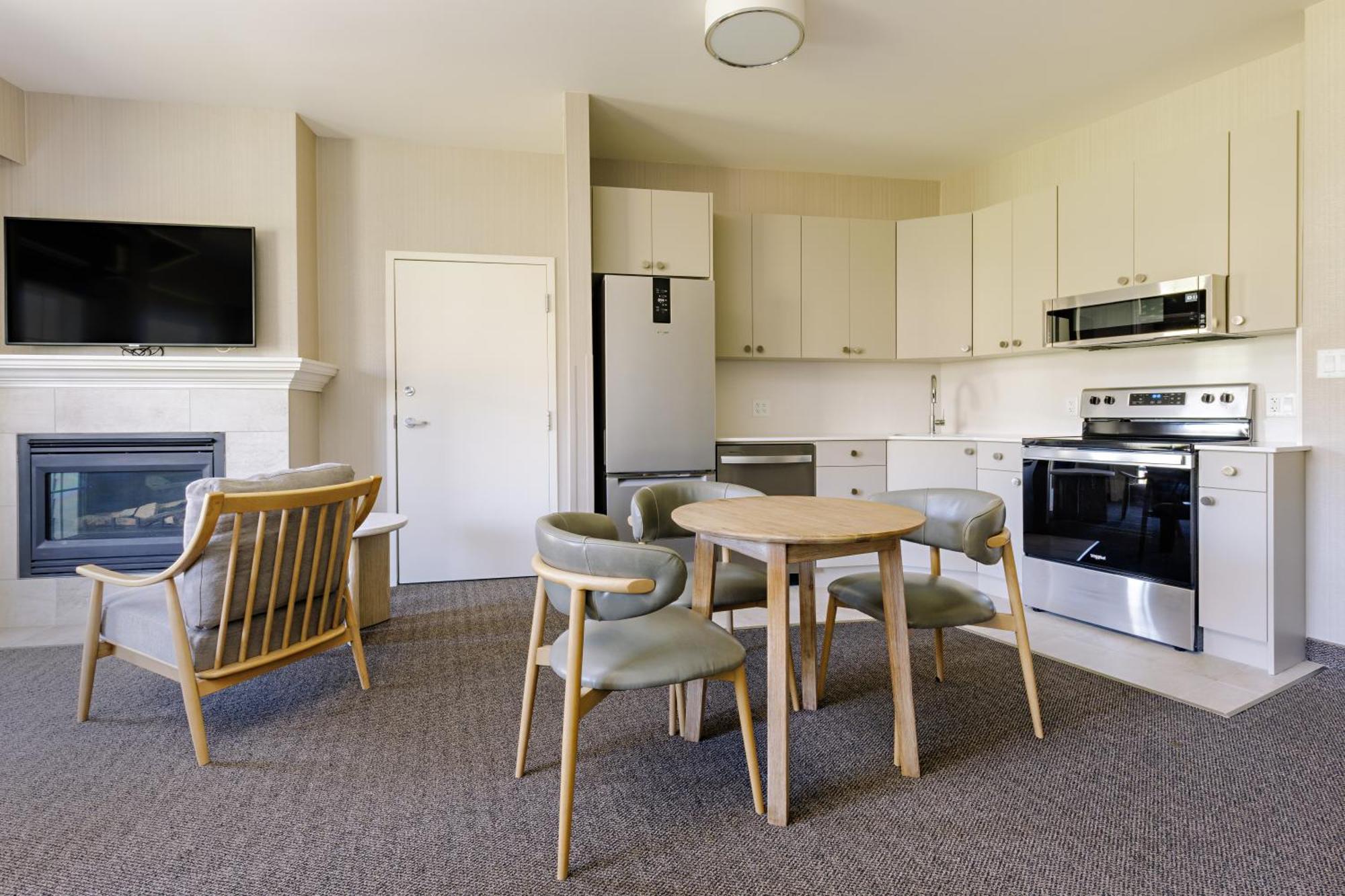 Balcomo, A Ramada By Wyndham Penticton Exterior foto
